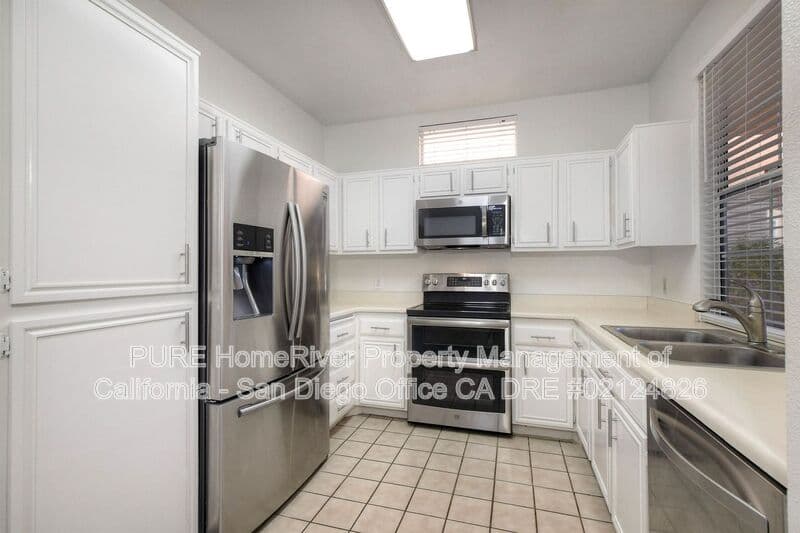 San Diego House: 18812 Caminito Cantilena