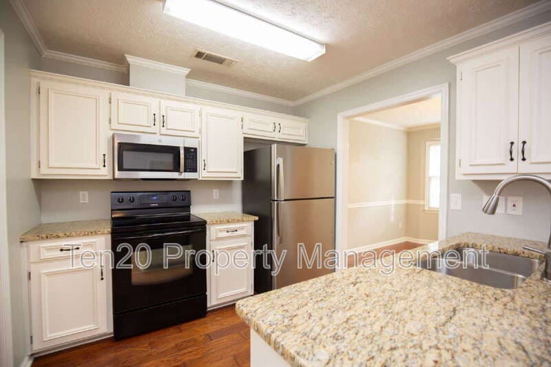 Smiths Station House: 776 Lee Rd 222