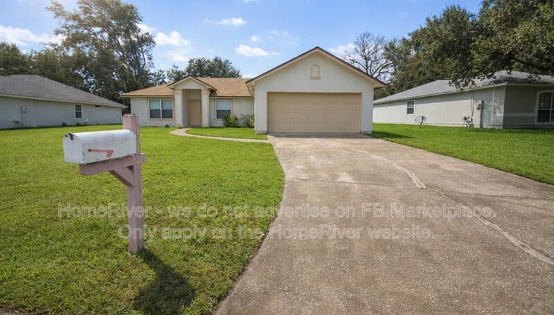 Jacksonville House: 6711 Salt Pond Dr N