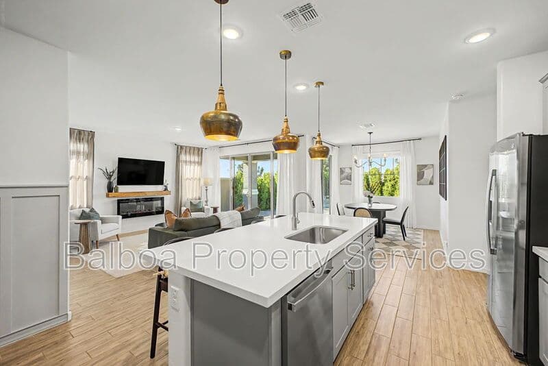 Queen Creek House: 22900 E Lords Way