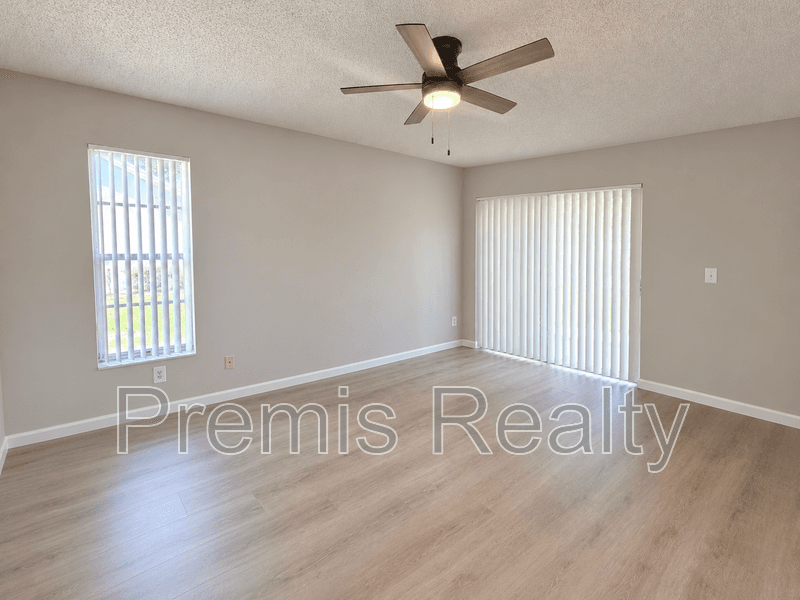 Palm Harbor House: 3180 Brunswick Circle