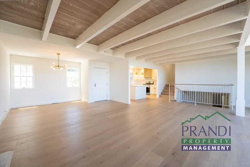 San Anselmo House: 645 Fawn Dr