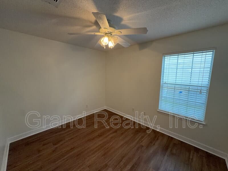 Milton House: 6299 Cottage Woods Dr