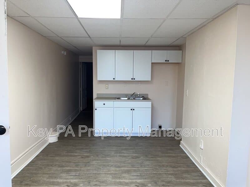 York Condo: 553 W King St