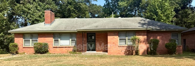 Memphis House: 1834 Saint Elmo Ave