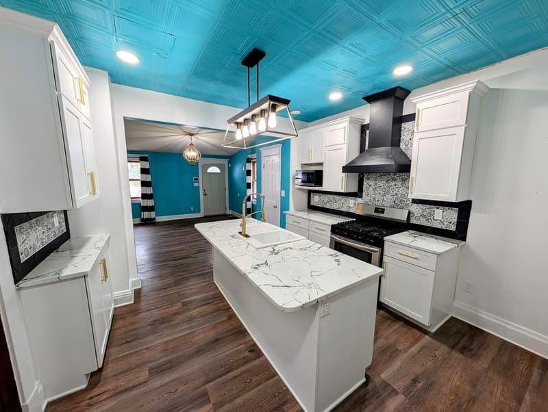 Newton House: 517 1st Avenue West