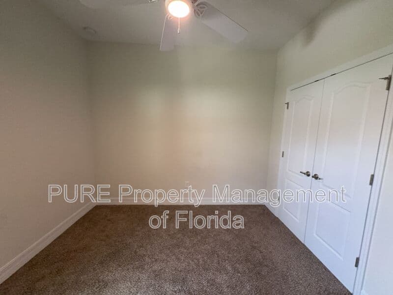 Ocala House: 13831 Sw 33rd Terr