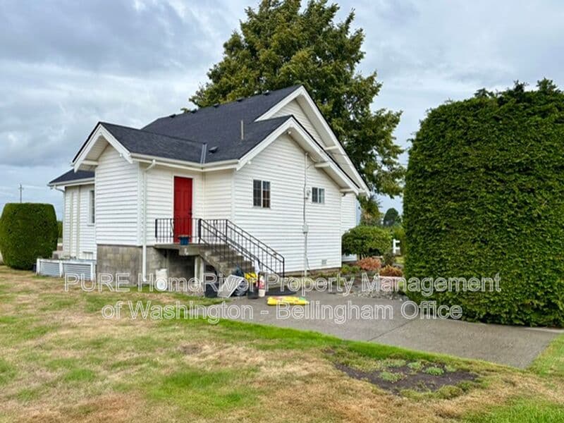 Mount Vernon House: 19576 John Nelson Road