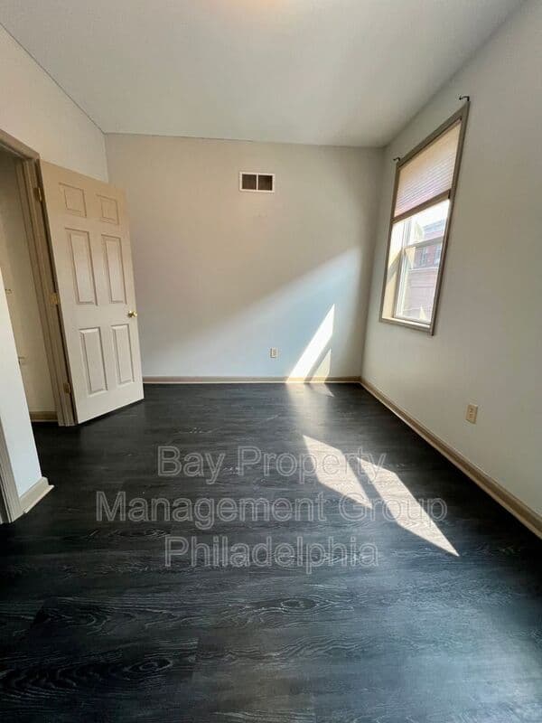 Philadelphia House: 2154 N Carlisle St