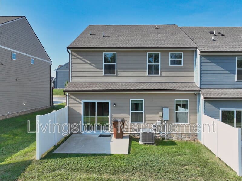 Gallatin Townhome: 1472 Carderock Springs Drive