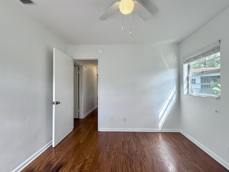 Tampa House: 1502 West Country Club Drive