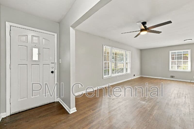 Decatur House: 3438 Springside Drive