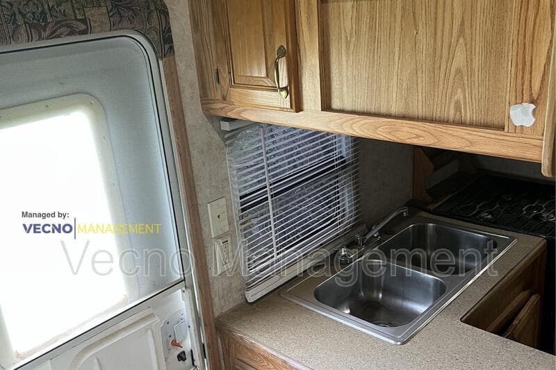 Pearsall House: 1819 County Road 1001 - 101