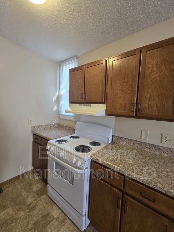 Wichita Condo: 1460 East 17th Street North