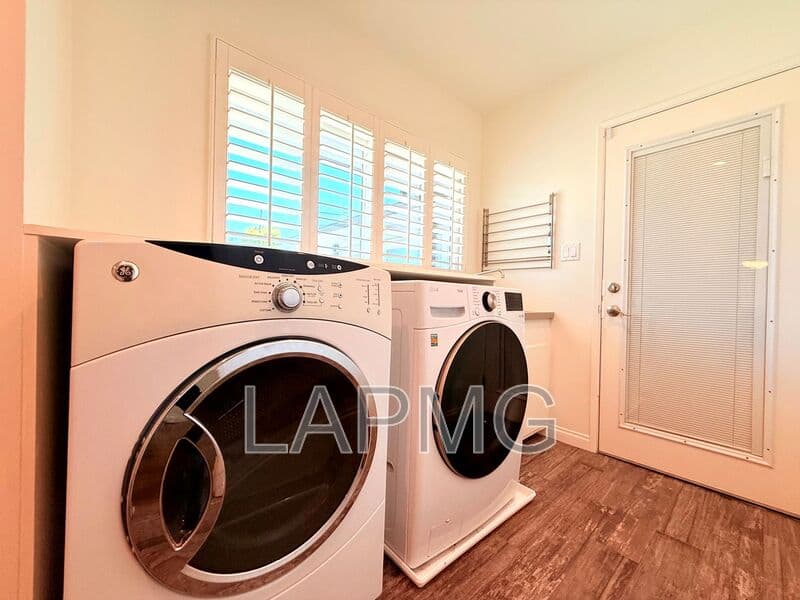 Los Angeles House: 5500 Shenandoah Avenue