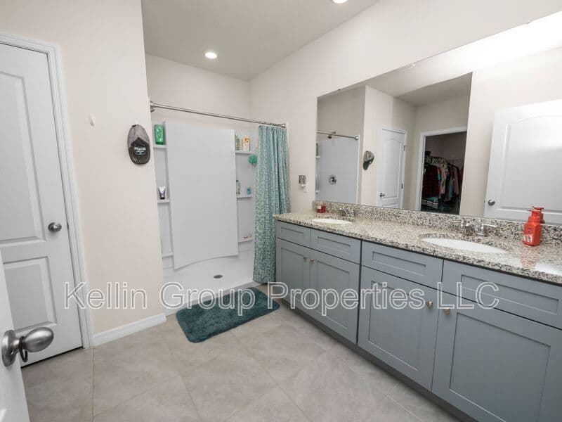 Haines City House: 972 Serchio St