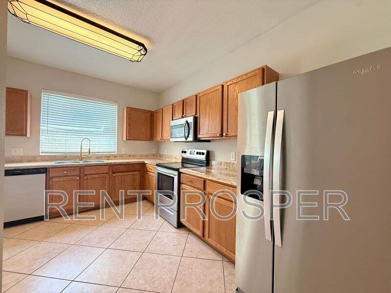 Melbourne House: 4275 Canby Drive