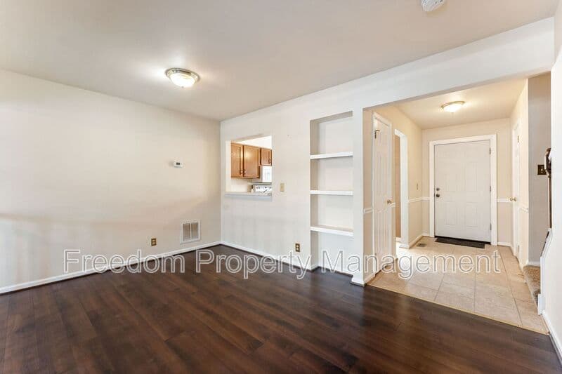 Warrenton Townhome: 726 Pine Tree Ct.
