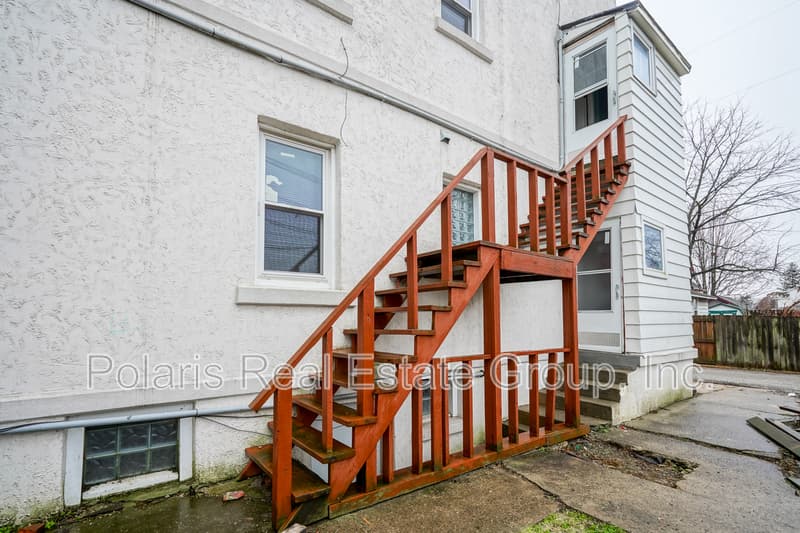 Lebanon Condo: 208 W Williams St