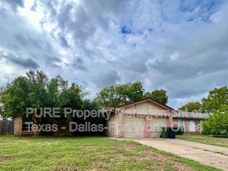 Arlington House: 3502 Littlestone Drive