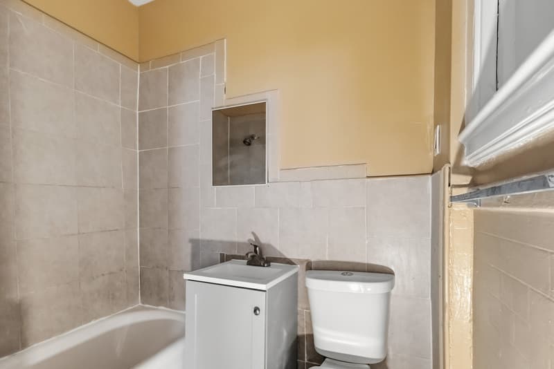 Irvington Condo: 16 Montrose Terrace