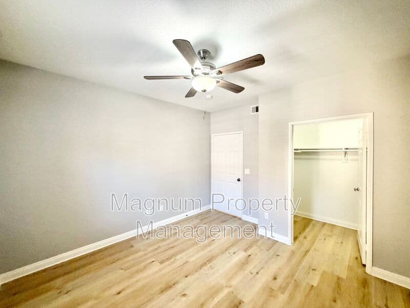 Murrieta House: 41410 Juniper St