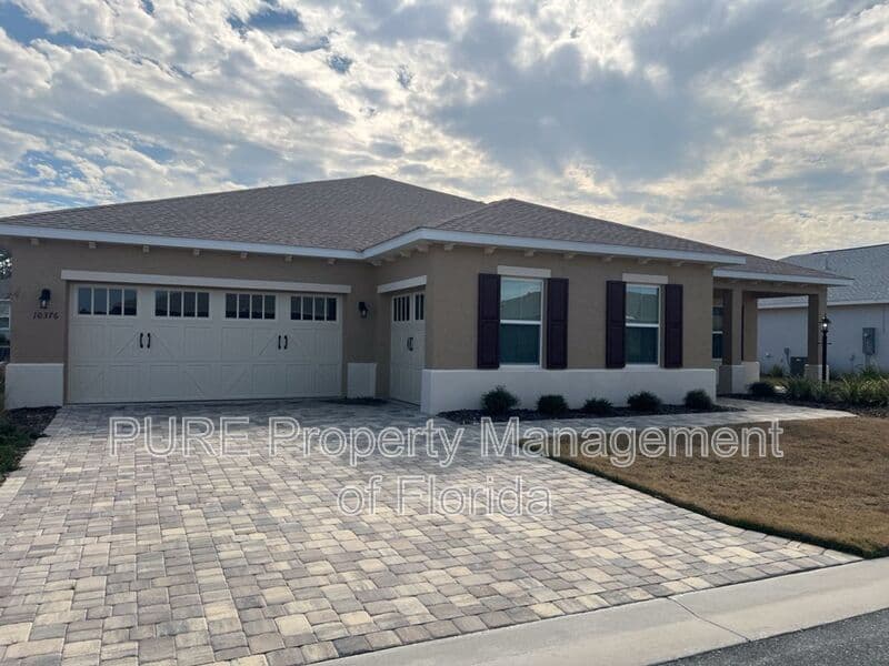 Ocala House: 10376 SW 99th Street