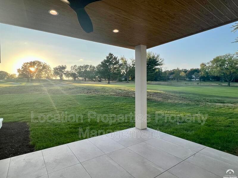 Lawrence House: 1840 Quail Creek Drive