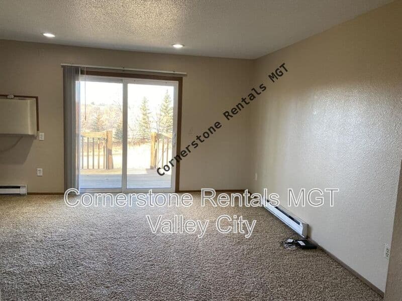 Valley City House: 940 9th Ave SE