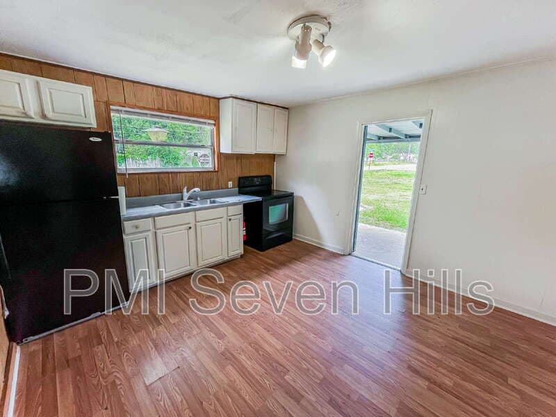 Tallahassee House: 401 Alpha Ave