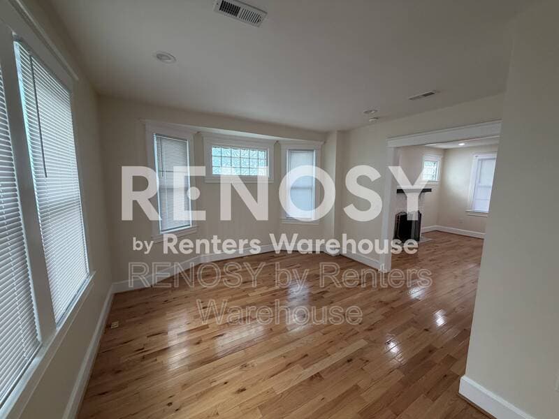 Gwynn Oak House: 3911 Chatham rd