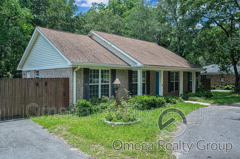 Mobile House: 4267 Springview Dr