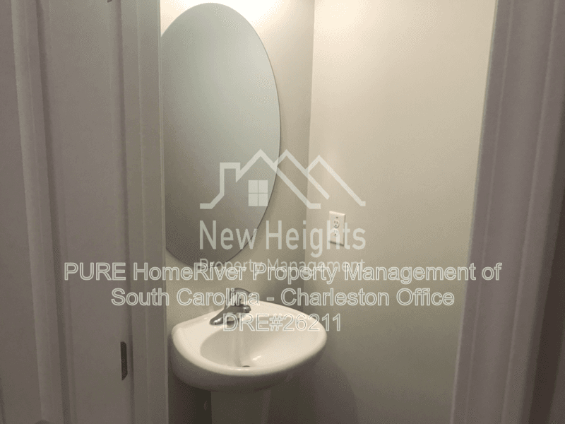 Goose Creek House: 160 Buchanan Cir