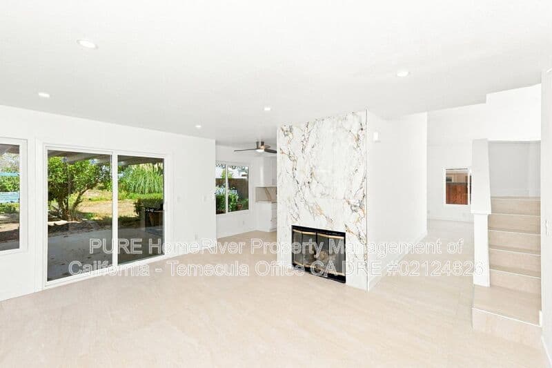 Temecula House: 27498 Rosebay Ct