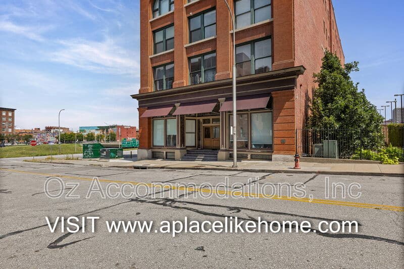 Kansas City Condo: 609 Central St