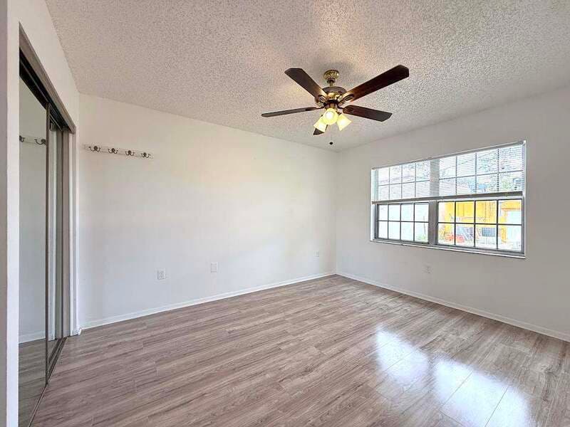 Safety Harbor Condo: 360 2nd Avenue North - D