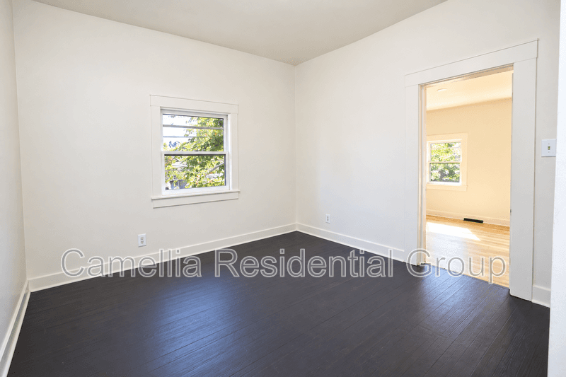 Birmingham House: 1321 2nd Avenue West