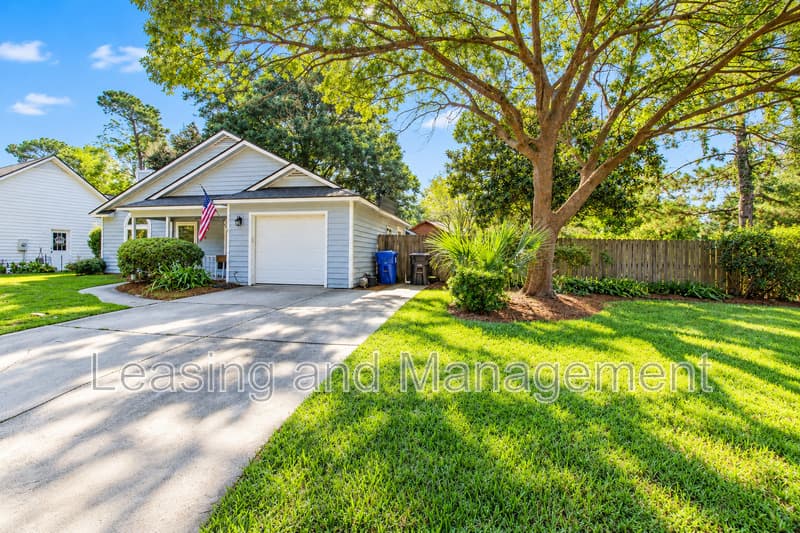 Mount Pleasant House: 1240 Llewellyn Road