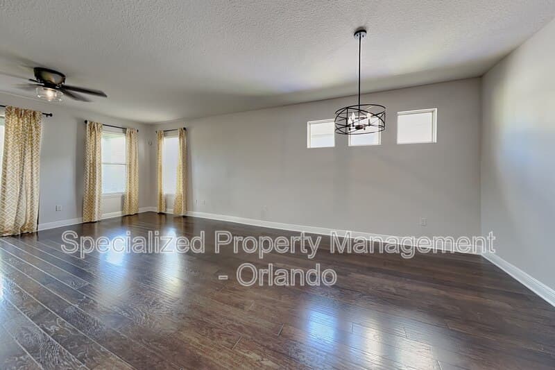 Winter Garden Townhome: 15543 Waterleigh Cove Dr