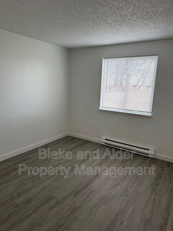 Portland House: 3881 NE 152nd Ave