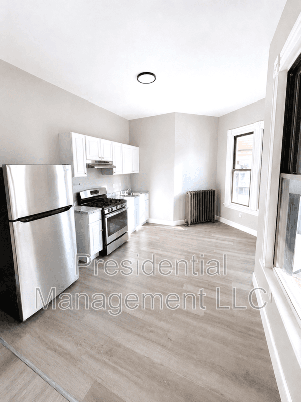 Waterbury Condo: 66 Holmes Ave