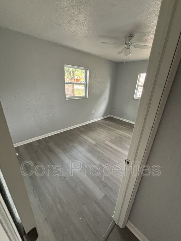 Lake Wales House: 2436 Lilly Street