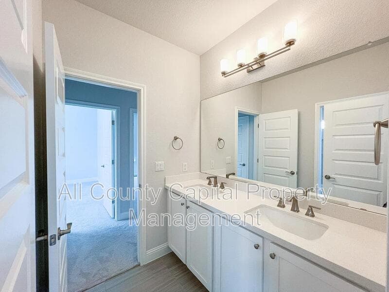 Austin House: 7212 Jument Drive