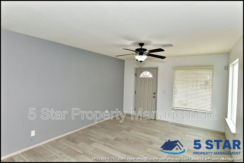 El Paso House: 872 Colbert Shapleigh Place !!