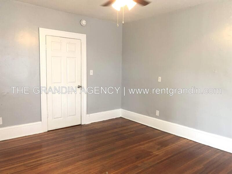 Roanoke House: 1306 Patterson Avenue Southwest