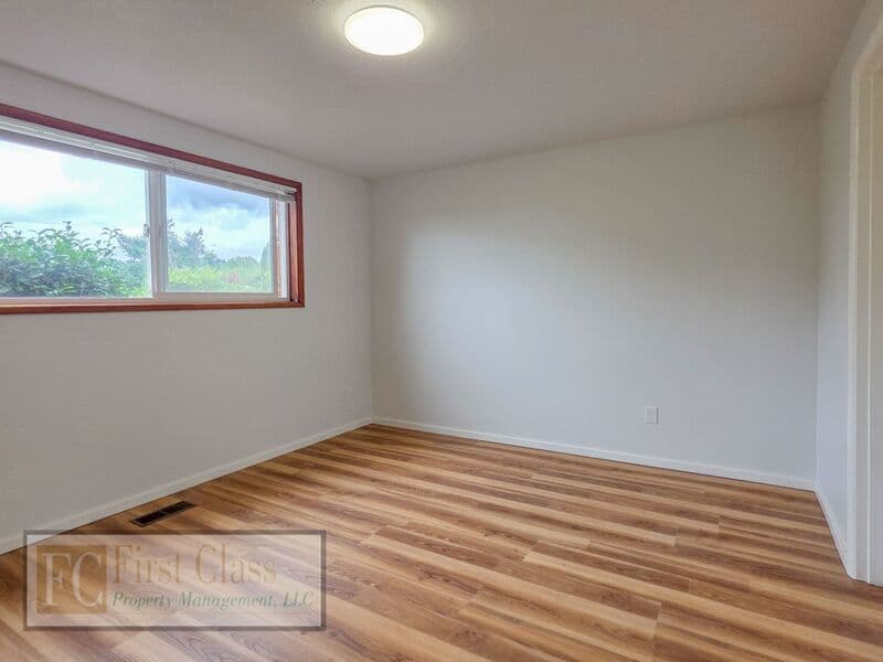 PORTLAND House: 13900 NW SPRINGVILLE RD