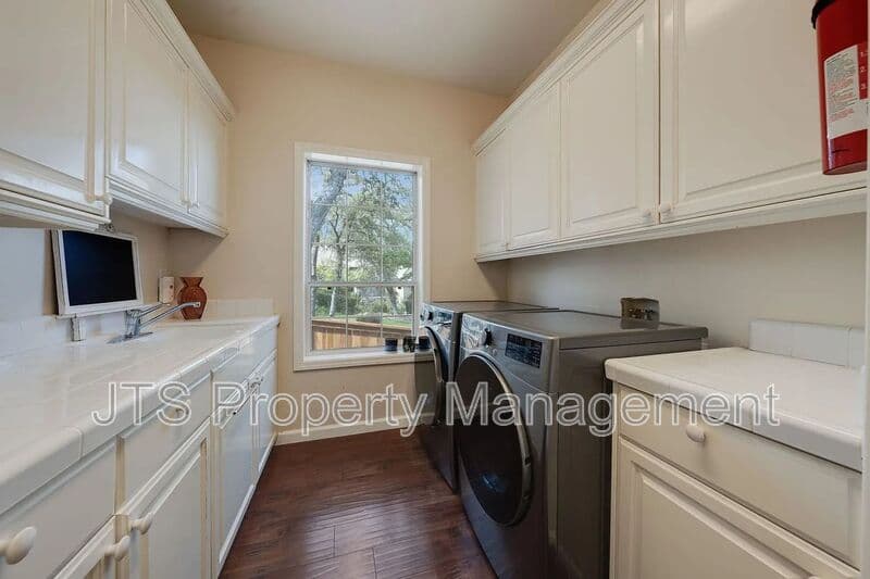 El Dorado Hills House: 4210 Mepham Court