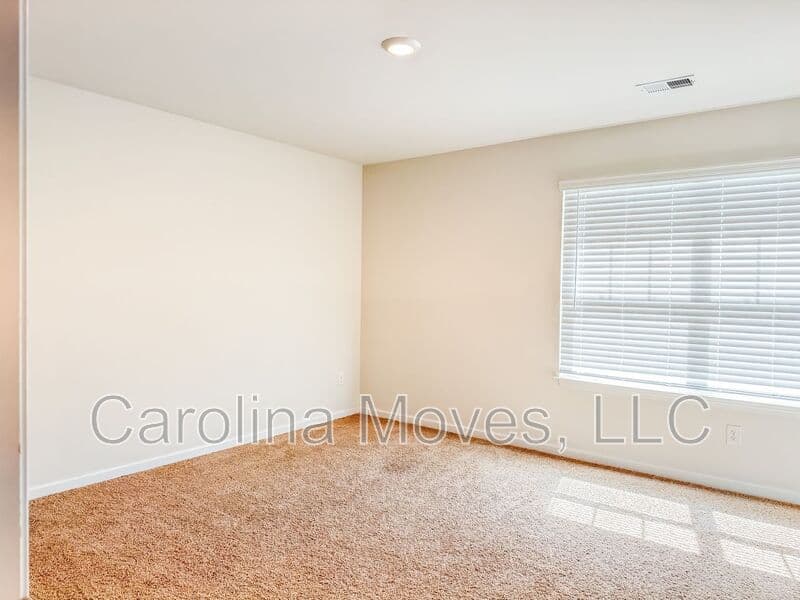 Greer House: 6 Corbel Dr