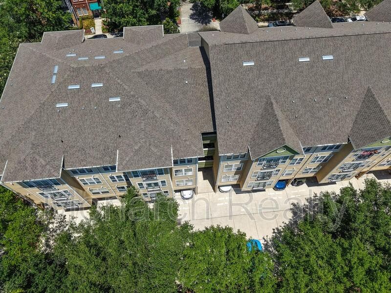 GAINESVILLE Condo: 1185 SW 9TH RD #212