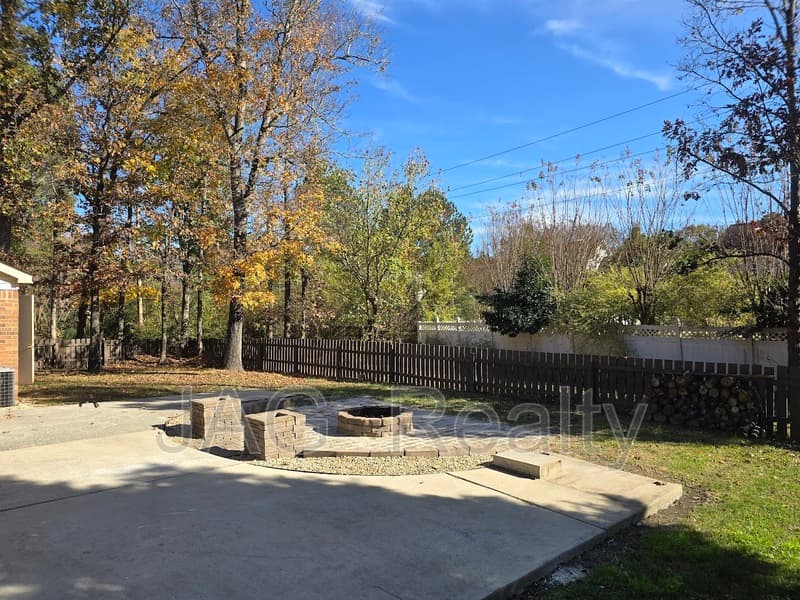 Indian Trail House: 4904 West Street